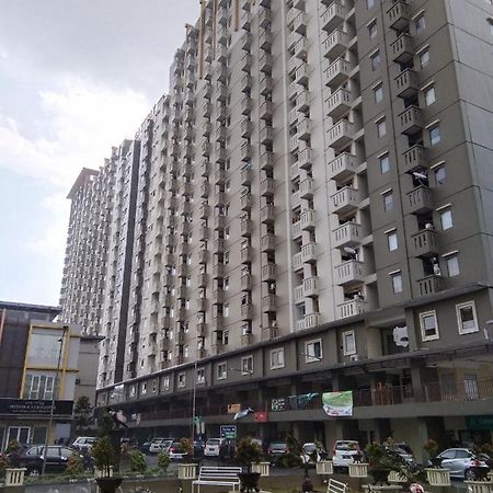 Gateway Cicadas Apartamento Bandung Exterior foto